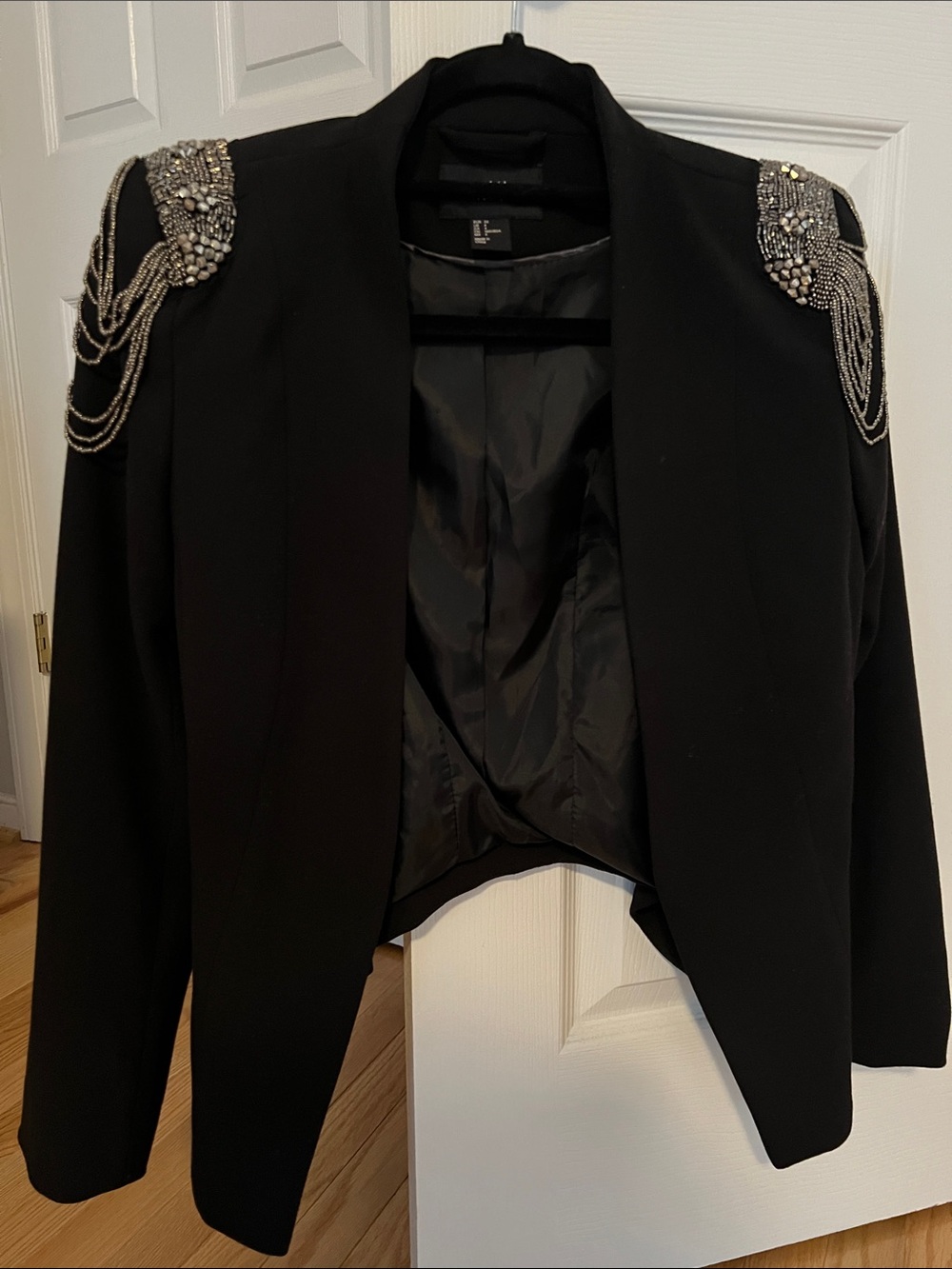 H&M Black Cropped Blazer with Beaded Chain Shoulder Embellishments - Picture 2 of 6
